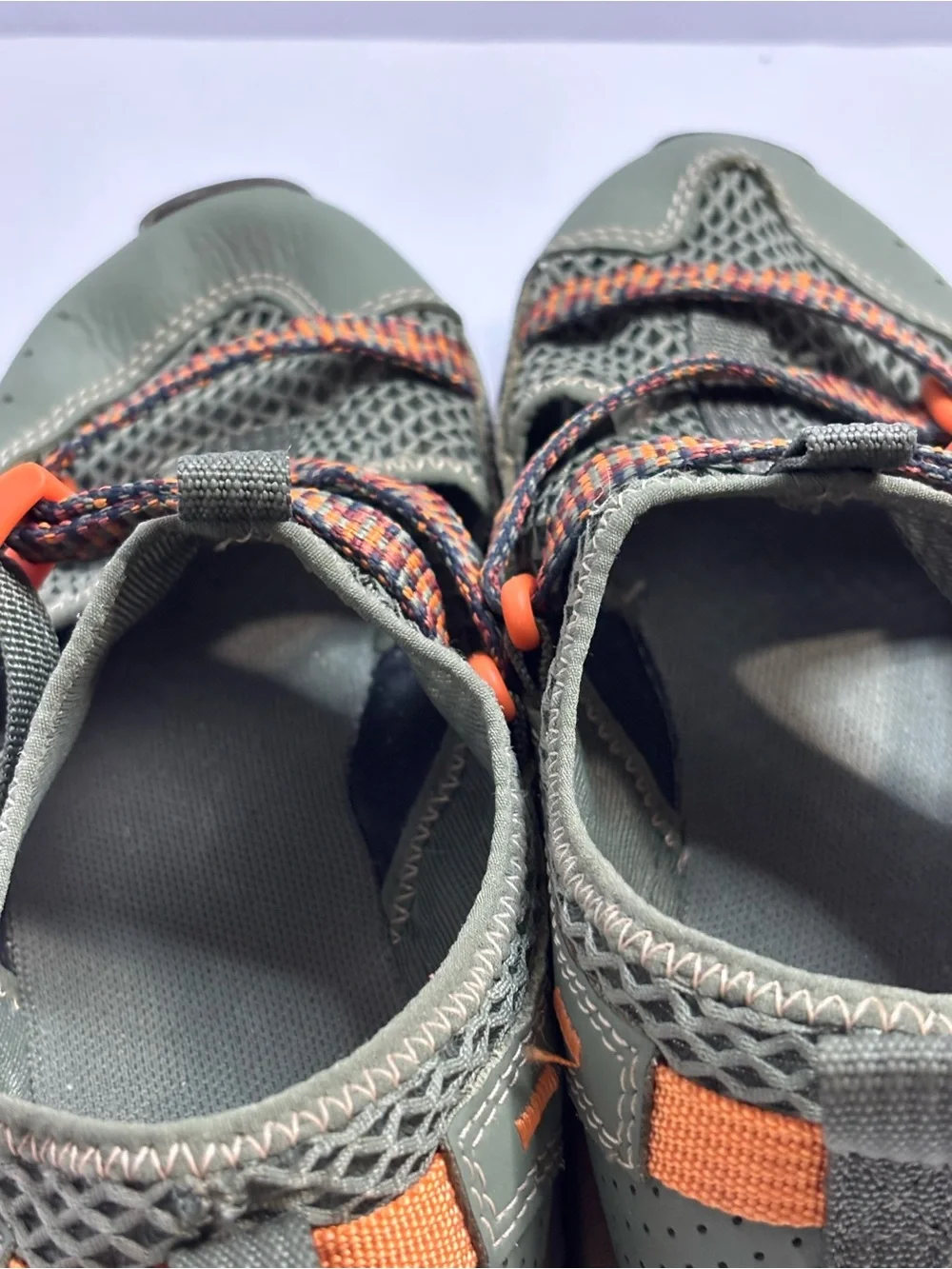 Chaco Olive Green Water Shoes with Orange-Accent Multicolor Straps Sz 5 VGUC